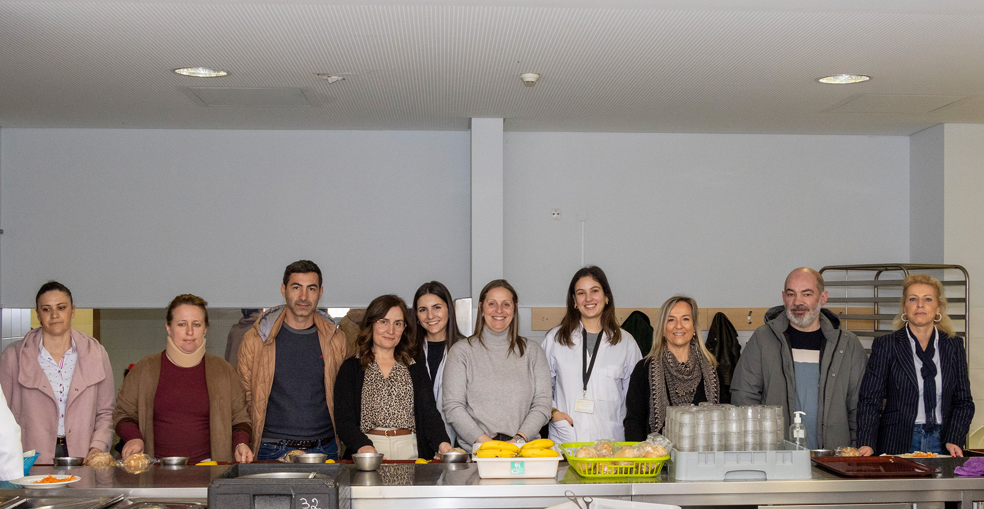 COMISSÃO DE ACOMPANHAMENTO DO SERVIÇO DE ALMOÇO VISITOU O REFEITÓRIO DO CENTRO ESCOLAR DAS ÁRVORES